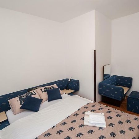 Apartmani Santa Barbara トレビニエ エクステリア 写真
