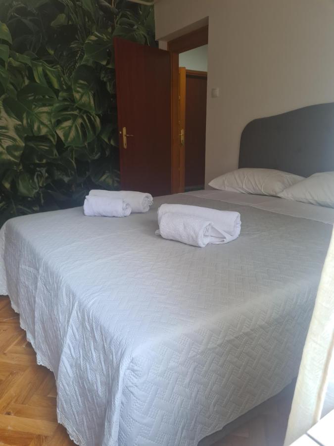 Apartmani Santa Barbara トレビニエ エクステリア 写真
