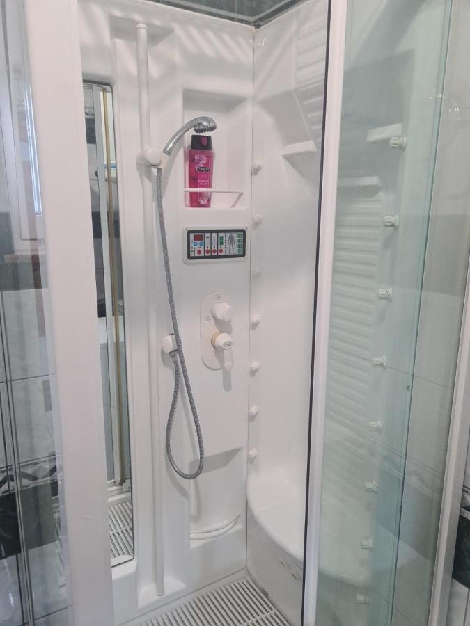 Apartmani Santa Barbara トレビニエ エクステリア 写真