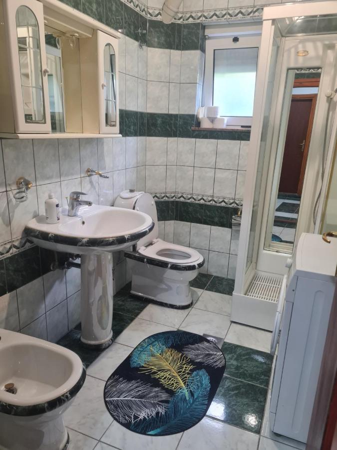 Apartmani Santa Barbara トレビニエ エクステリア 写真