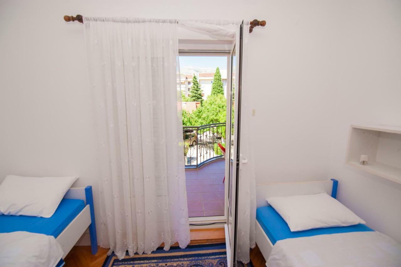 Apartmani Santa Barbara トレビニエ エクステリア 写真